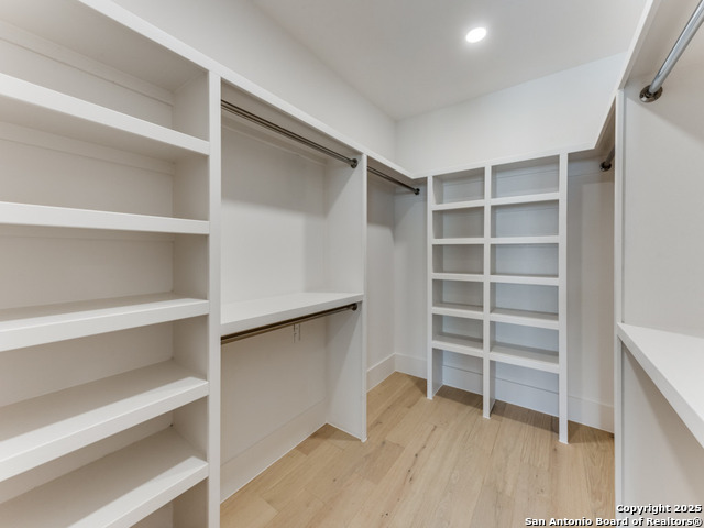 Listing photo id 24 for 103 Wildwood E B