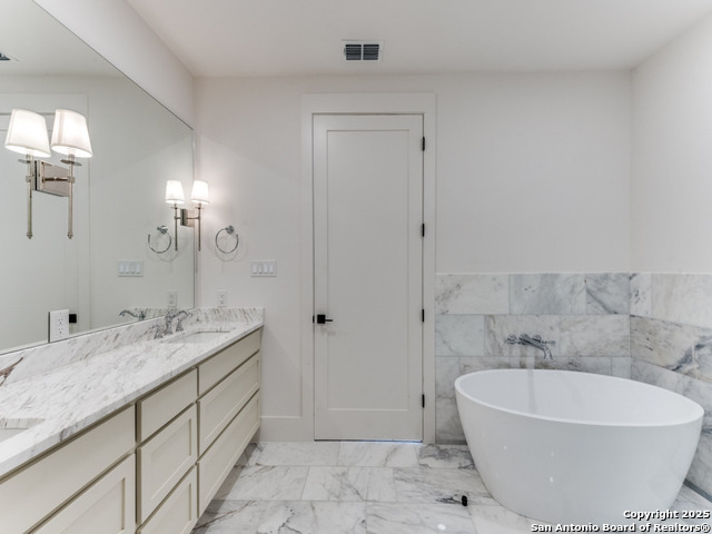 Listing photo id 27 for 103 Wildwood E B