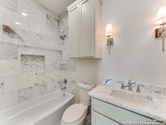 Listing photo id 31 for 103 Wildwood E B