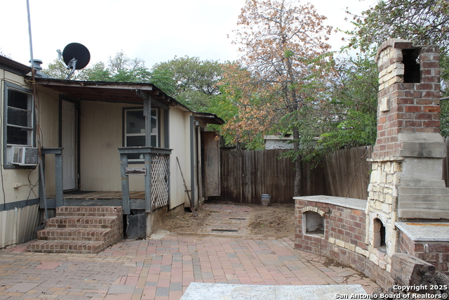 Image 5 of 15 For 406 County Road 6850 2