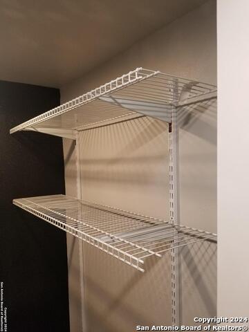 Image 11 of 21 For 226 Victor St