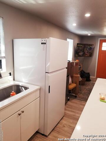 Image 15 of 21 For 226 Victor St