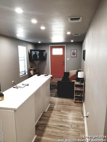 Image 17 of 21 For 226 Victor St