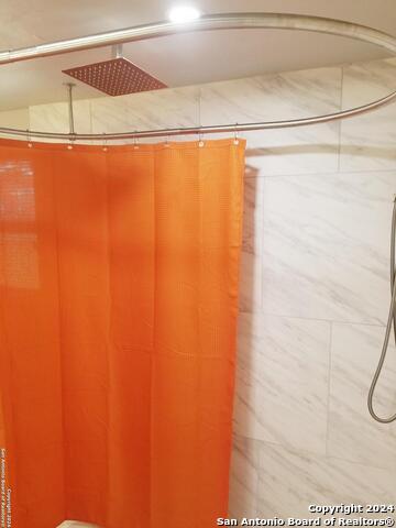 Image 6 of 21 For 226 Victor St