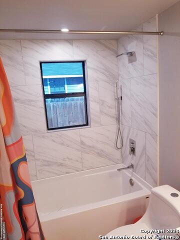 Image 9 of 21 For 226 Victor St