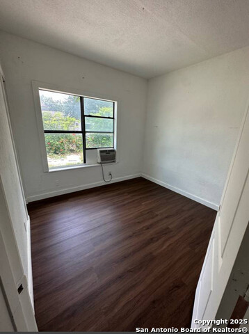 Image 2 of 10 For 3410 Morales