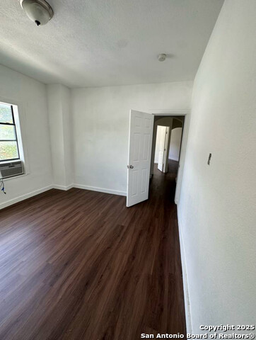 Image 5 of 10 For 3410 Morales