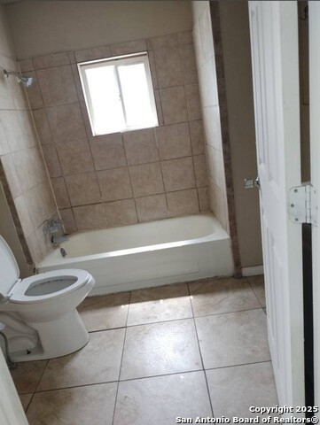 Image 7 of 10 For 3410 Morales