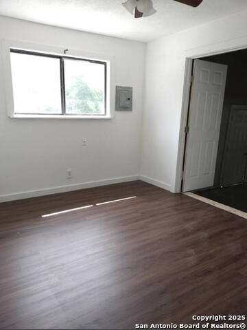 Image 9 of 10 For 3410 Morales