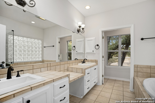 Listing photo id 29 for 1245 Phantom Rider