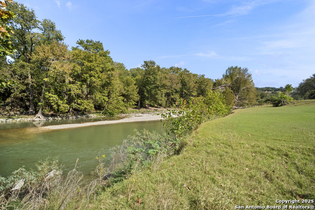 Listing photo id 2 for 1245 Phantom Rider