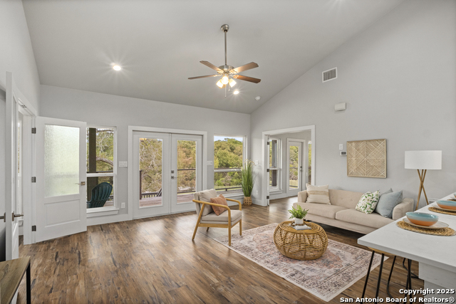 Listing photo id 6 for 1245 Phantom Rider