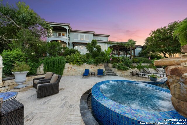 Listing photo id 48 for 1628 & 1638 Old Boerne Rd