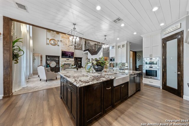 Listing photo id 6 for 1628 & 1638 Old Boerne Rd