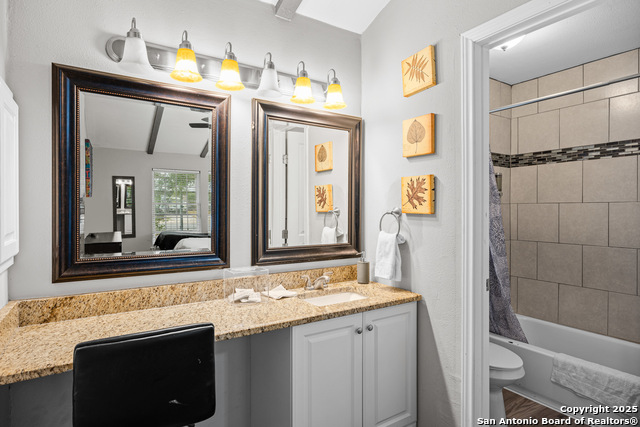 Listing photo id 17 for 1310 Temple  