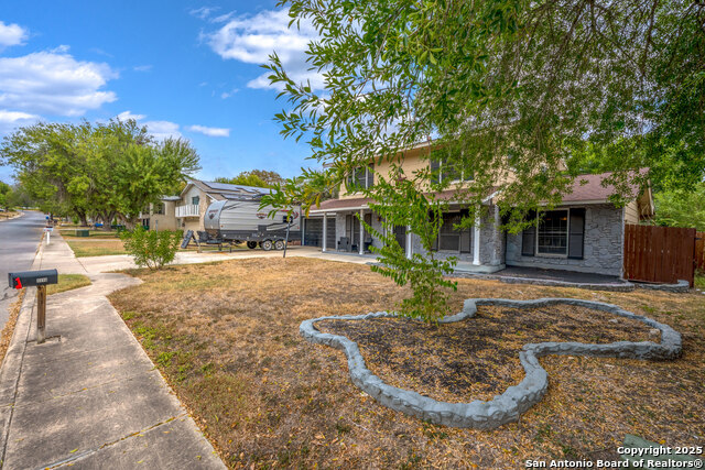 Listing photo id 1 for 1310 Temple  