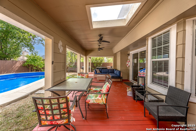 Listing photo id 30 for 1310 Temple  