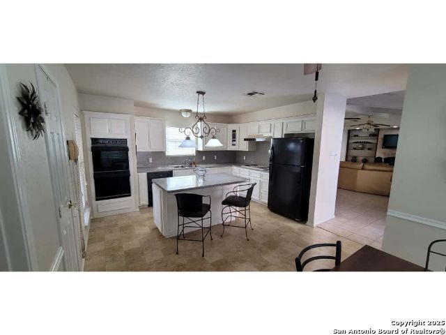 Listing photo id 9 for 5603 Arncliffe