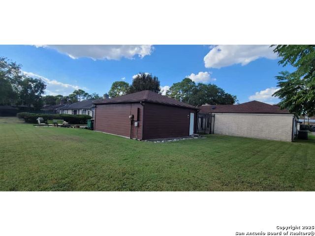 Listing photo id 20 for 5603 Arncliffe