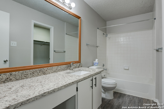 Image 23 of 25 For 4607 Desert Poppy