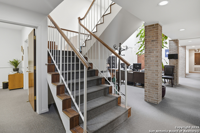 Image 5 of 19 For 113 Gonzales W