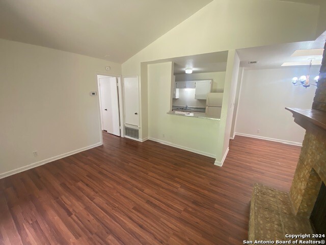 Image 3 of 9 For 6315 Waddesdon Wood