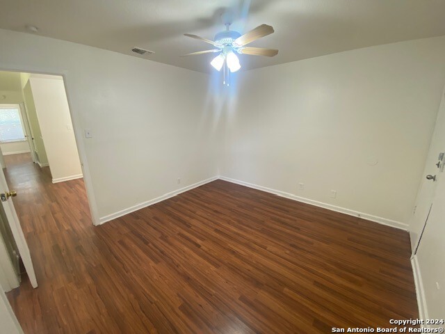 Image 7 of 9 For 6315 Waddesdon Wood