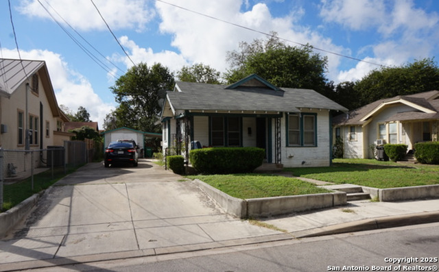 Image 2 of 4 For 112 Hart W