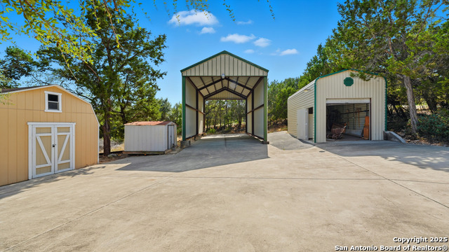 Image 25 of 33 For 343 Sir Winston