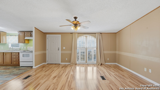 Image 7 of 33 For 343 Sir Winston