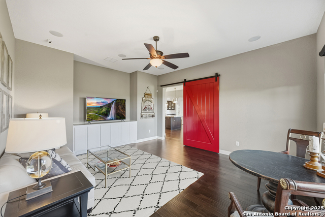 Image 22 of 55 For 7903 Vanity Hill