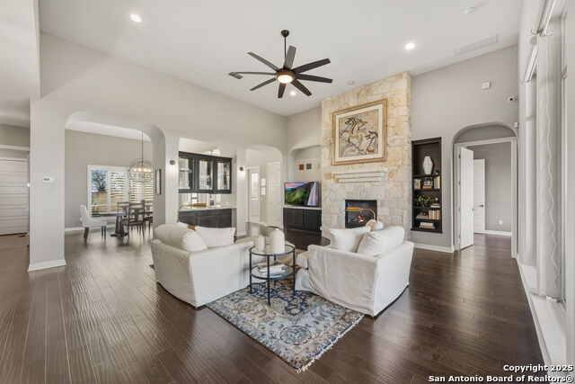 Image 31 of 55 For 7903 Vanity Hill