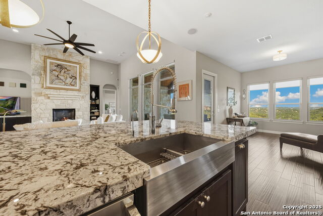 Image 33 of 55 For 7903 Vanity Hill