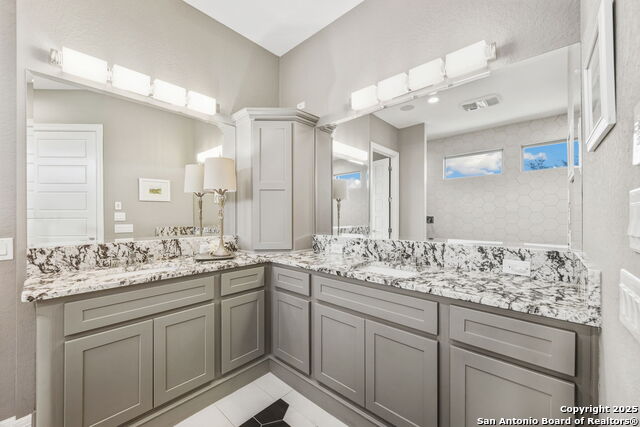 Image 35 of 55 For 7903 Vanity Hill