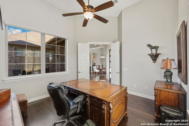 Image 38 of 55 For 7903 Vanity Hill