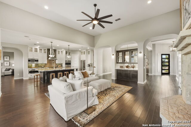 Image 6 of 55 For 7903 Vanity Hill