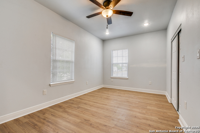 Listing photo id 14 for 502 Topeka  