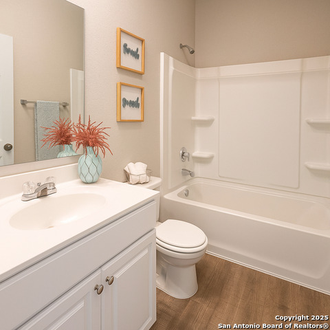 Image 7 of 9 For 10511 Welder Oak