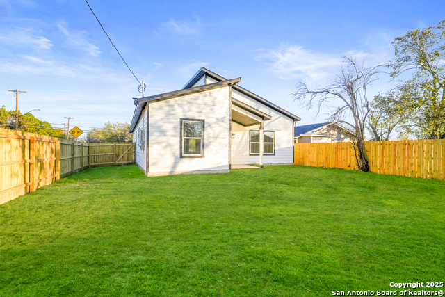 Image 19 of 21 For 202 Bundy