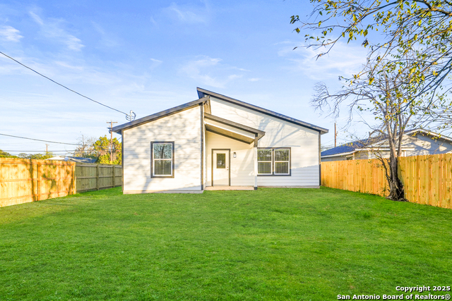 Image 20 of 21 For 202 Bundy