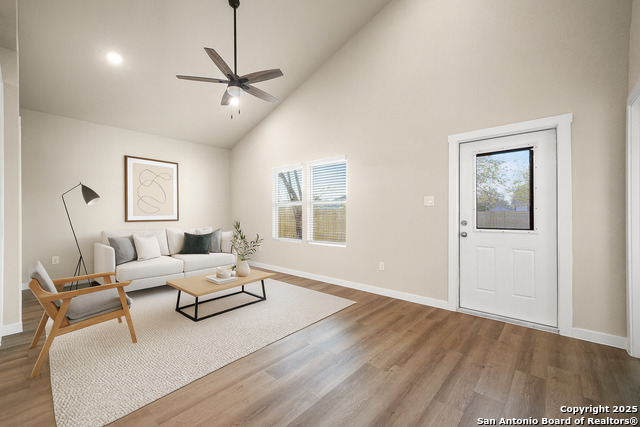 Image 7 of 21 For 202 Bundy