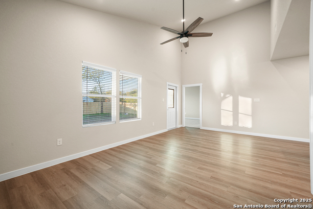 Image 9 of 21 For 202 Bundy