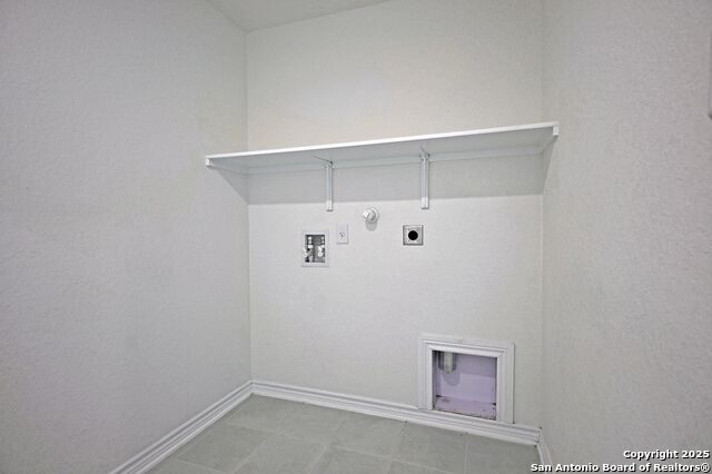 Image 24 of 38 For 512 Dakota Creek