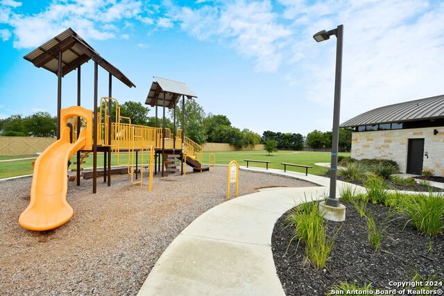 Image 35 of 38 For 512 Dakota Creek