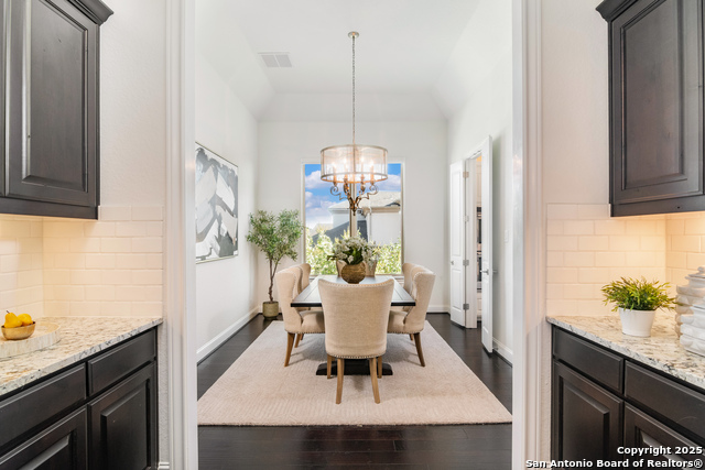 Image 14 of 30 For 8126 Vanity Hill