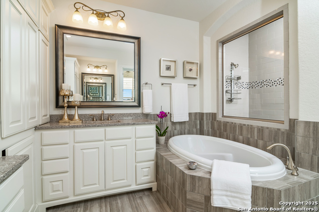 Image 20 of 30 For 8126 Vanity Hill