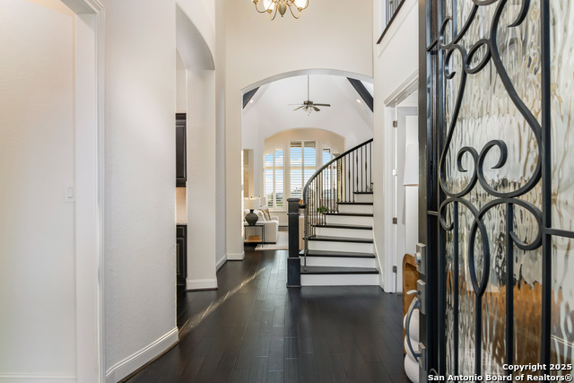 Image 4 of 30 For 8126 Vanity Hill