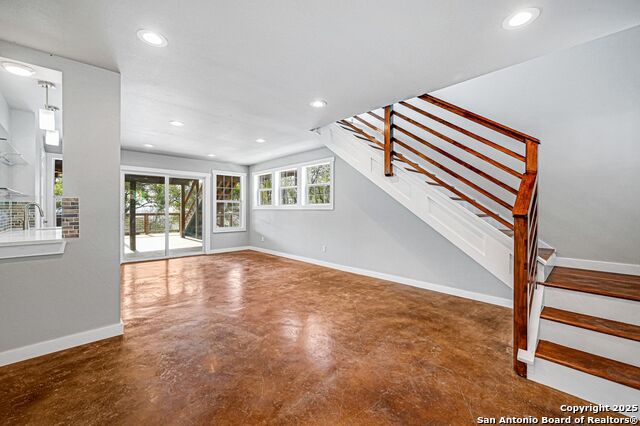 Image 14 of 32 For 354 Lake Forest