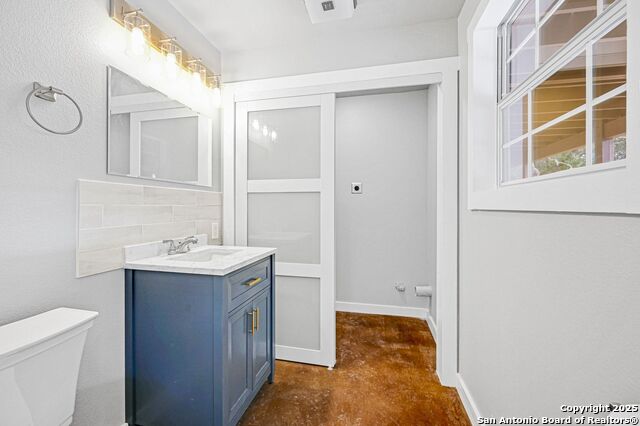 Image 19 of 32 For 354 Lake Forest