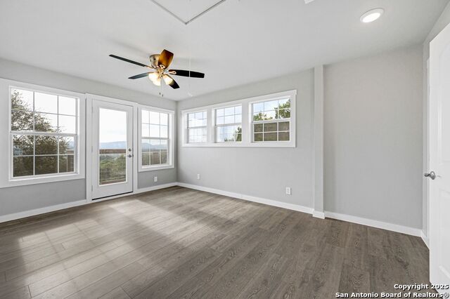 Image 20 of 32 For 354 Lake Forest